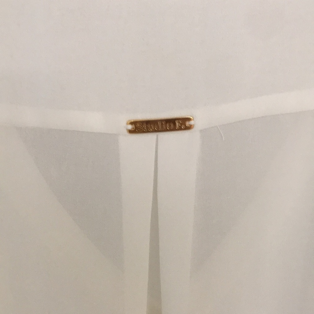 blouse - Picture 3 of 3